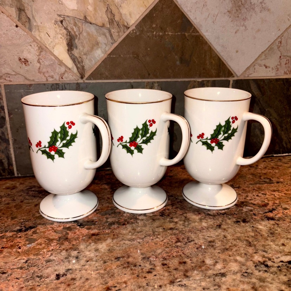 Set of 3‎ Christmas Holly Footed Mugs Fine Porcelain Japan Holiday Drinkware